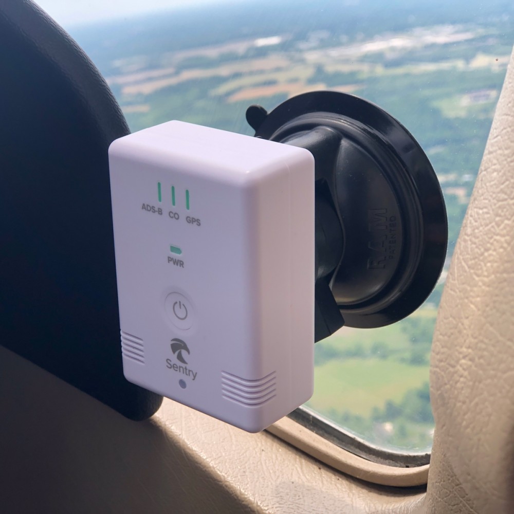 GPS трекер авиационный ForeFlight Sentry ADSB Receiver купить в